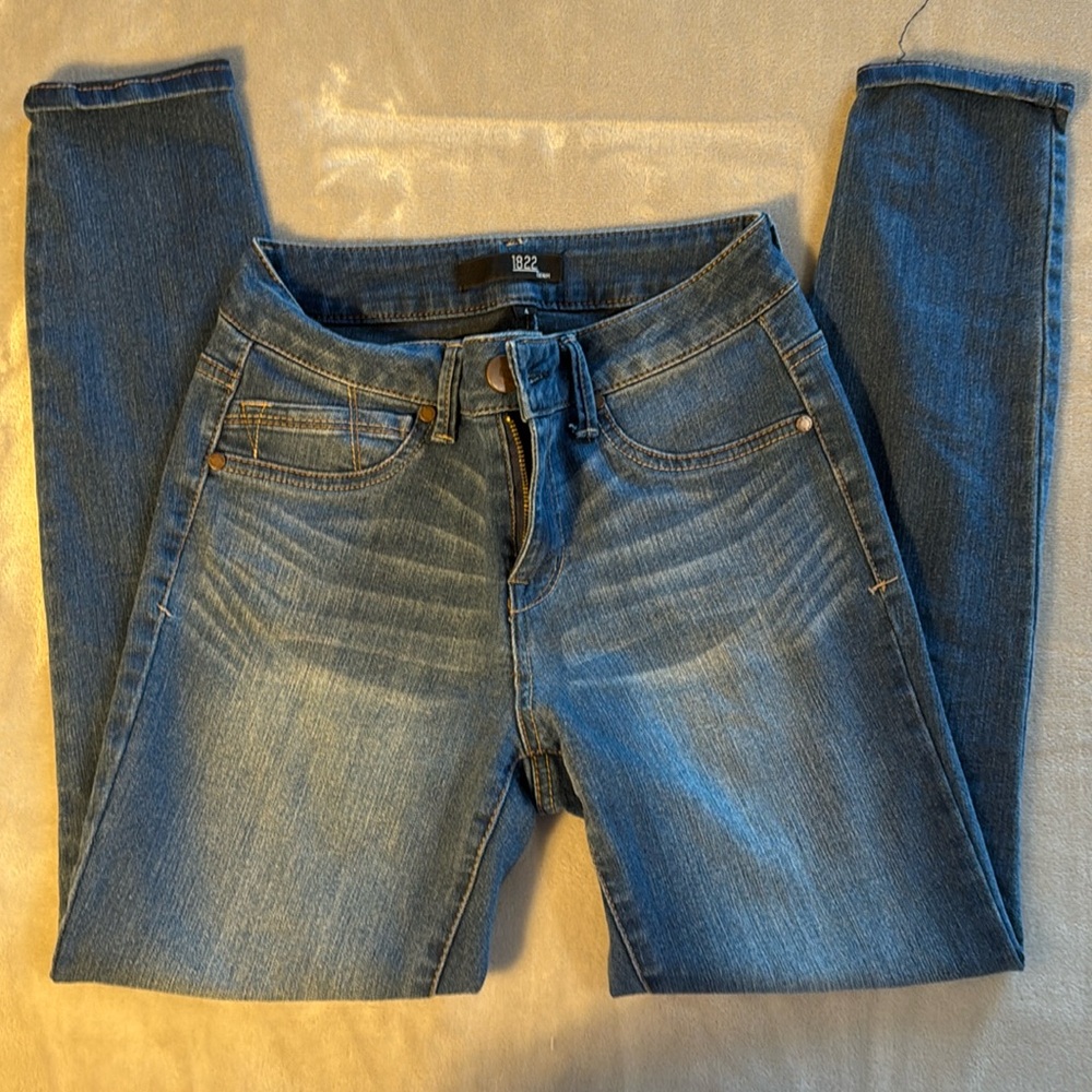 Woman’s Jeans